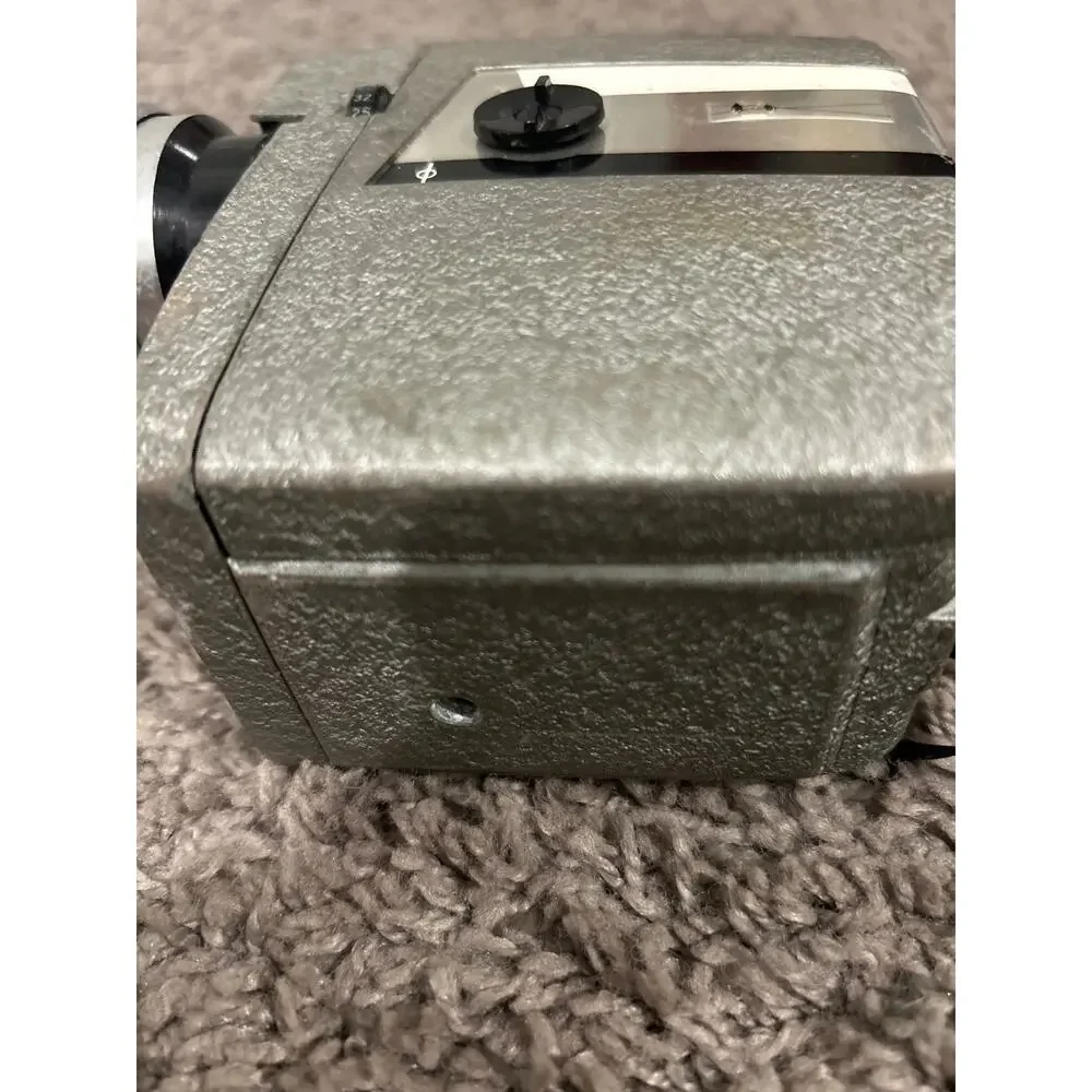 Vintage Revere Power Zoom 8mm camera model 116b untested